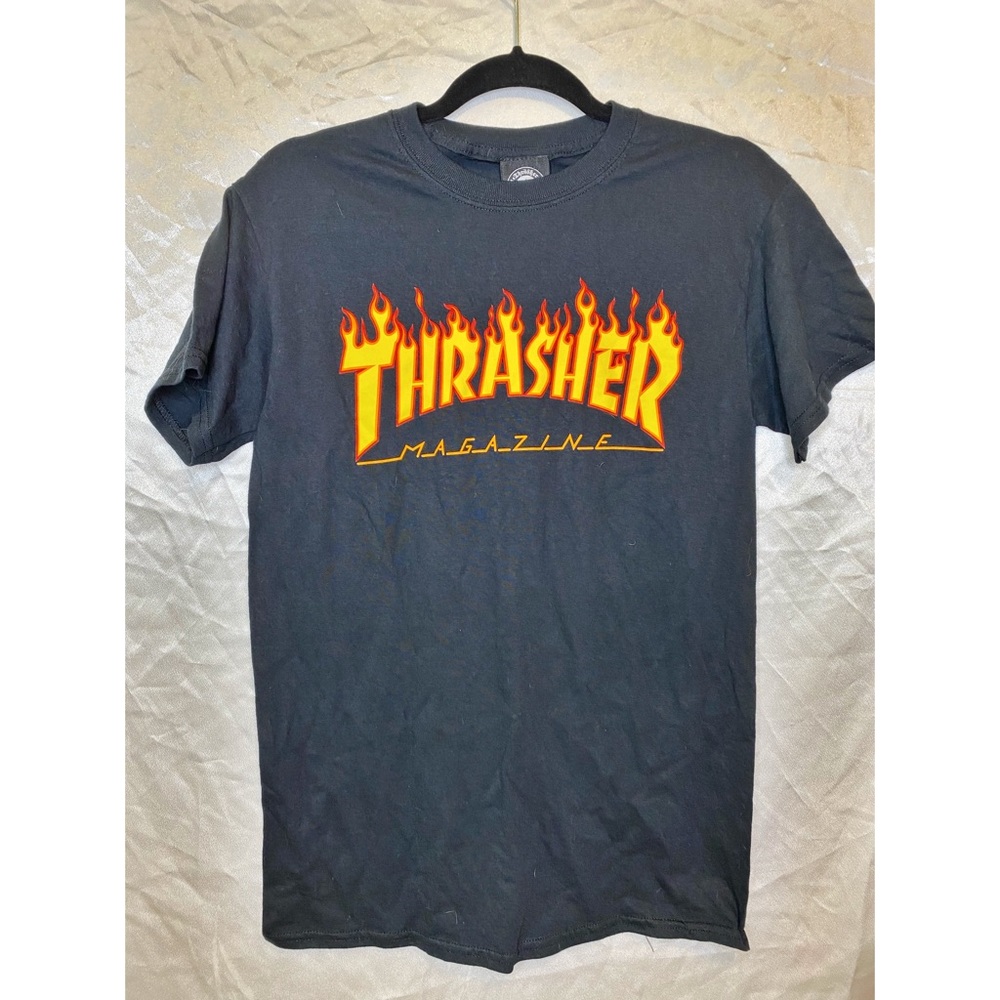 Thrasher tee.